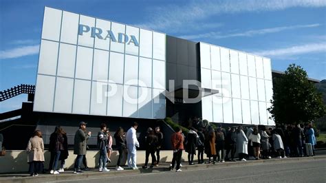 outlet prada vicino firenze|prada outlet.